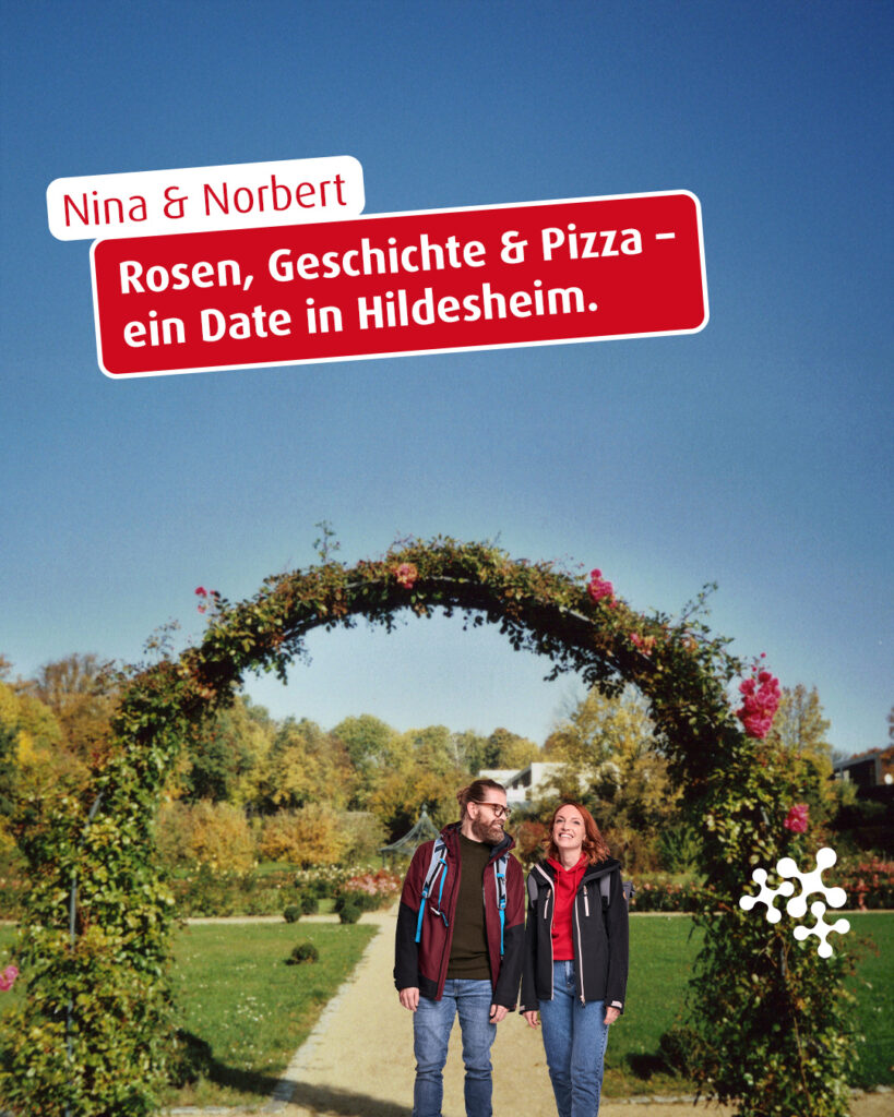 🌹 Wusstest du, dass in Hildesheim ein Rosenstock wächst, der über 1000 Jahre alt ist?
Direkt am Dom Mariä Himmelfahrt kannst du dieses Naturwunder bestaunen und anschließend noch viel mehr entdecken: Vom Frühstück im Café Frida über den Magdalenengarten bis hin zum gemütlichen Bummel über den historischen Marktplatz. Den perfekten Abschluss gibt’s dann bei Pizza im Bestia. 🍕✨
Bild 1 HG © Torbenbrinker, CC BY-SA 3.0, via Wikimedia Commons
Bild 2 © Stefan Schäfer, Lich, CC BY-SA 4.0, via Wikimedia Commons
@cafe_frida_hildesheim
@bestia.pizza
#Niedersachsen #NiedersachsenTicket #Keepexploring #Hildesheim #Ausflug #Reisetipps
