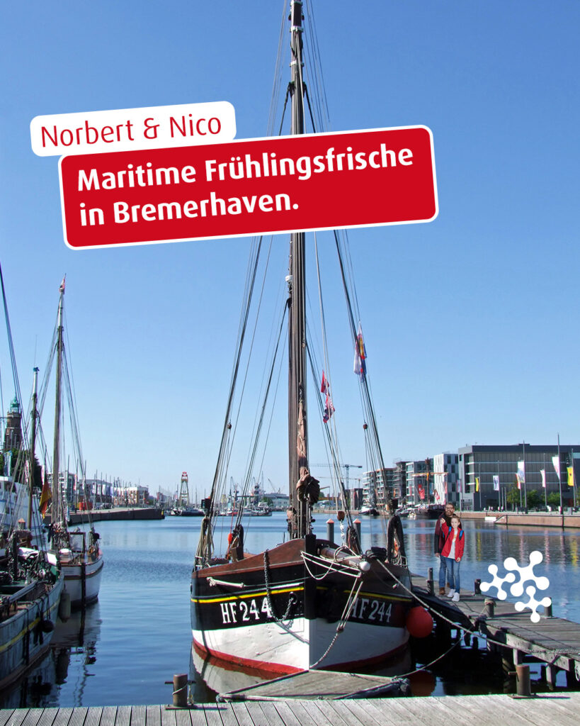Vater-und-Sohn-Tag in Bremerhaven! Nachdem Norbert und Nico sich eine kleine Abkühlung im Klimahaus gegönnt haben, werden die kulinarischen Spezialitäten der Hafenstadt probiert. ⛵ Um den Tag schön ausklingen zu lassen, trällern die beiden noch ein paar bekannte Seemannslieder bei einer Hafenrundfahrt. 😗​ 🎵​​⁠
⁠
Hast du noch Geheimtipps für Bremerhaven – was, das die beiden noch besuchen sollten? 🤔​⁠
⁠
Bild 1 © Laborratte, Pixabay⁠
Bild 2 © Till F. Teenck, CC BY-SA 3.0, Wikimedia Commons⁠