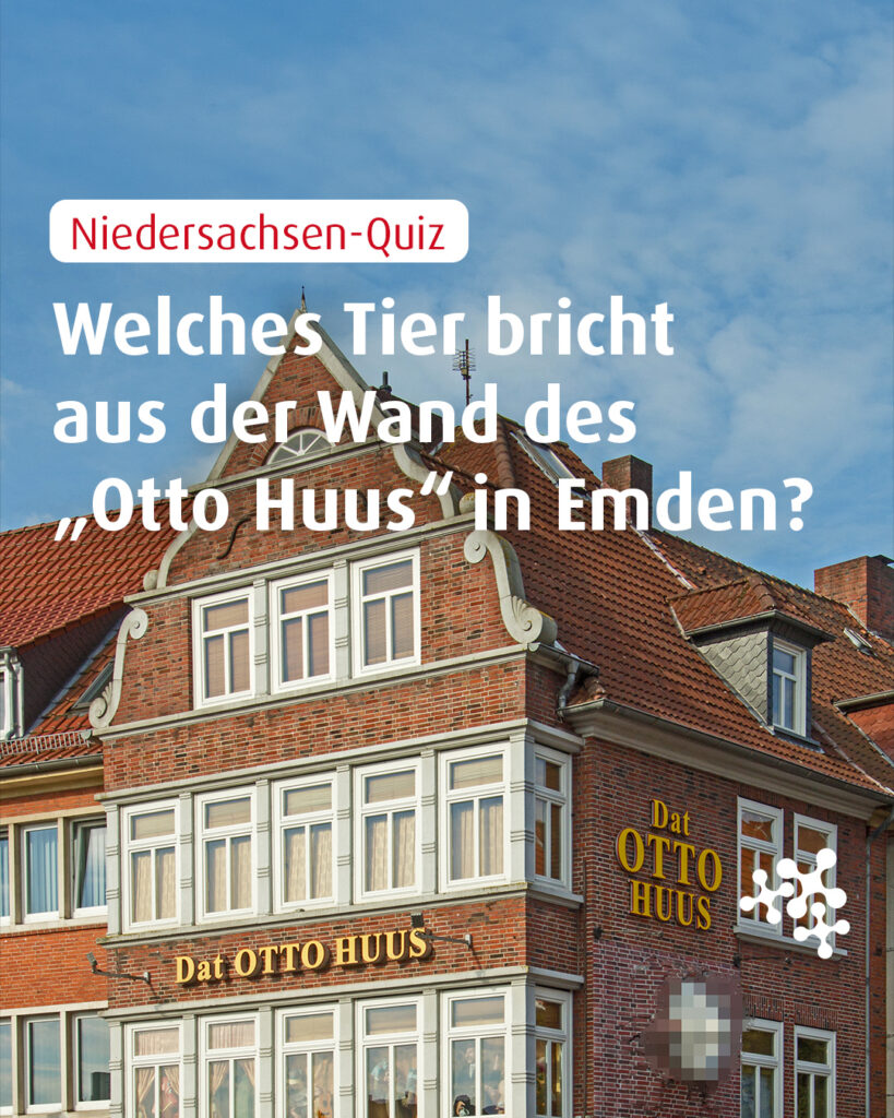 Wer nicht drauf kommt, kann auch gern aufschreiben, wie viele Doppppelkonsonanten der Name des Hauses enthält. 💁
Freiwillige vor. 🤭 Ki-hi-hi-hi…!
Bild © Von Nordenfan - Eigenes Werk, CC BY-SA 4.0, via Wikimedia Commons