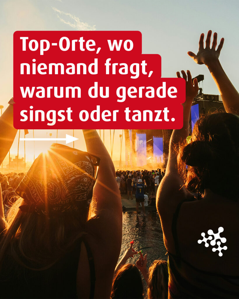 Top-Orte, an denen dich garantiert niemand schräg anschaut, wenn du mitsingst oder deine neuesten Moves präsentierst. 🎶 💃⁠
⁠
Ob mit Schlick zwischen den Zehen, auf Asphalt oder mit Kopfhörern im Sand – diesen Sommer heißt es: Kopf aus, Bass an! ⁠
⁠
Wo tanzt du mit? 👇⁠
⁠
Bild 1 © Daniela Becerra / Unsplash⁠
Bild 2 © SBVguenter / Pixabay⁠
Bild 3 © Tucker Joenz / Unsplash⁠
Bild 4 © Ardian Lumi / Unsplash⁠
Bild 5 © Manuel Hoster / Unsplash⁠